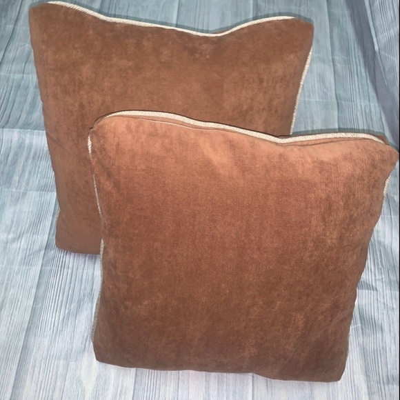 Queen Comforter Set Croscill Gold Paisley Sham Bedskirt 3 Decorative Pillows 7pc - Picture 15 of 16